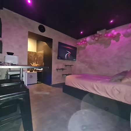 ליון Love Room Spa Jacuzzi מראה חיצוני תמונה