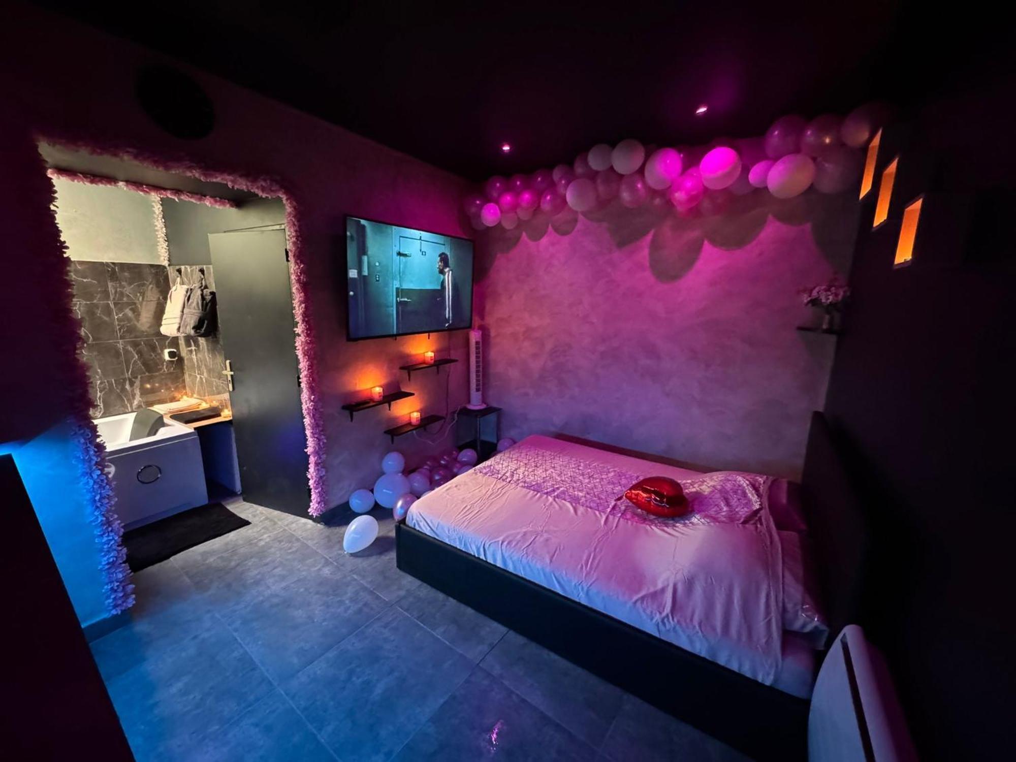 ליון Love Room Spa Jacuzzi מראה חיצוני תמונה