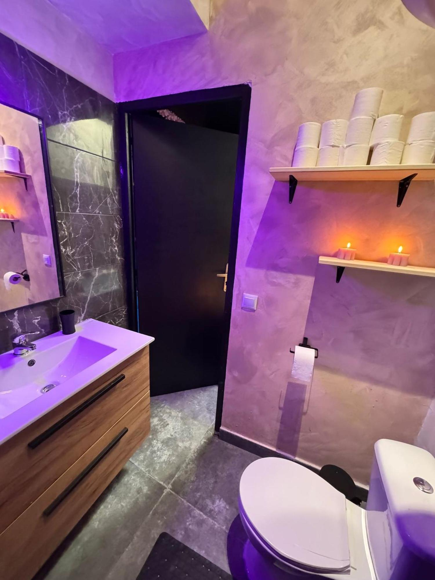 ליון Love Room Spa Jacuzzi מראה חיצוני תמונה